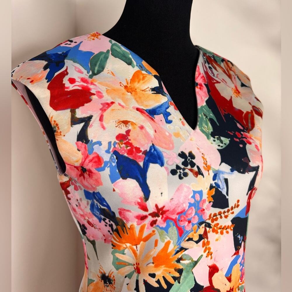 Tahari floral-print scuba sheath dress sleeveless V-neckline - Picture 4 of 6